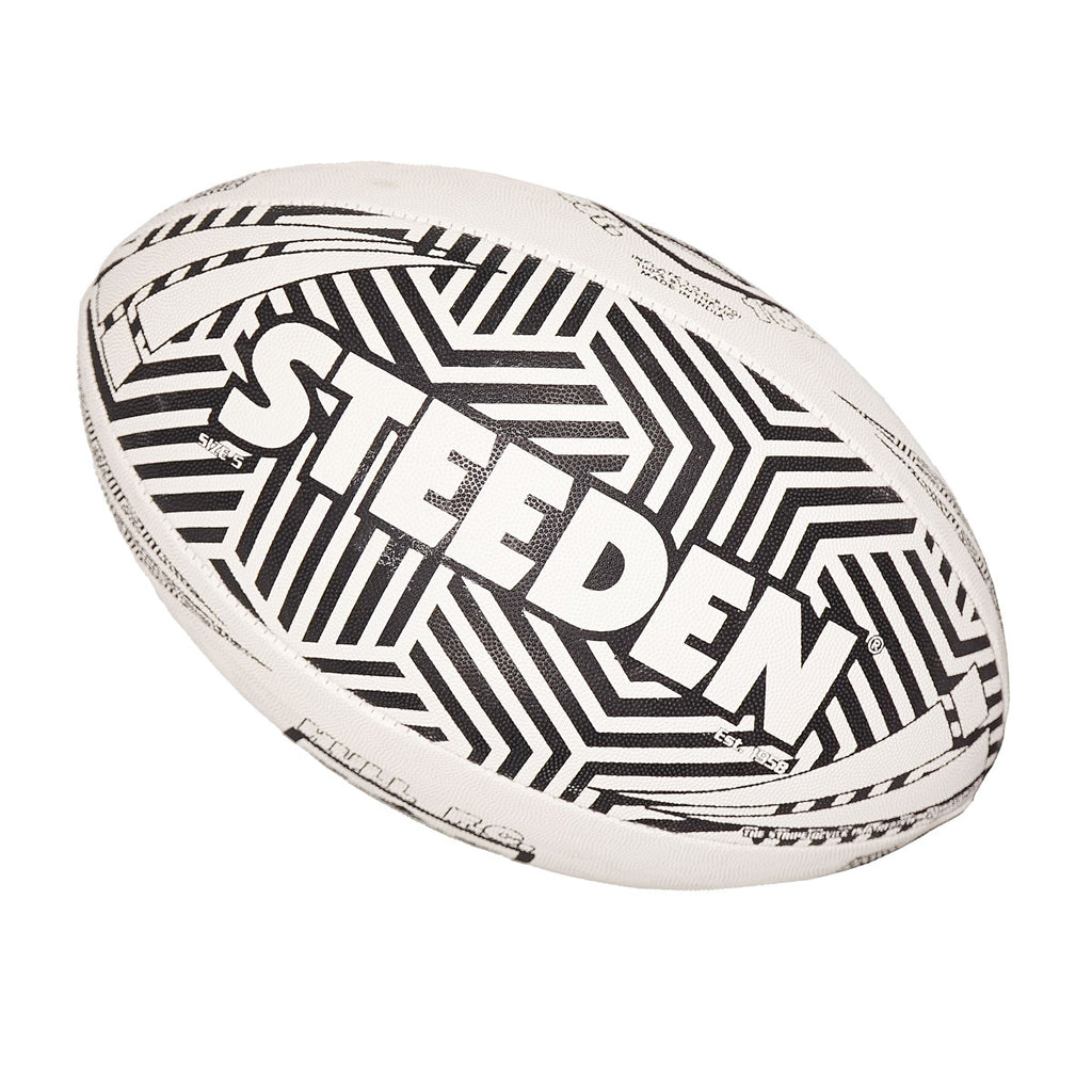 SL Geometric supporter Hull FC Size 5 Ball