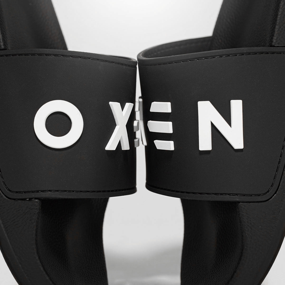 Oxen Text Slider Black